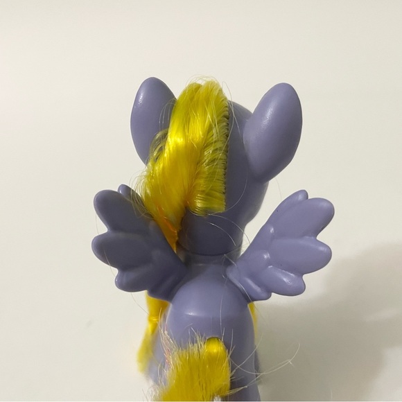 My Little Pony Lily Blossom Brushable Figure Toy - Picture 5 of 16